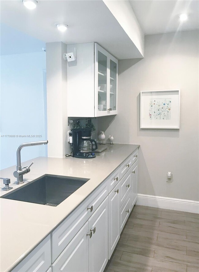 Building Photo - 10440 SW 156th Ct