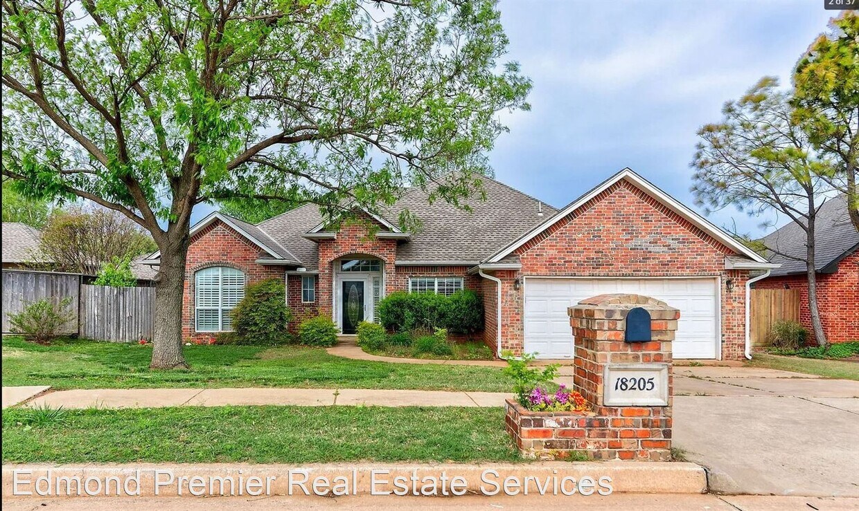 Primary Photo - 4 br, 3 bath House - 18205 Bur Oak Dr
