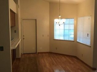 Building Photo - welcoming 3 bedroom 2 bath home