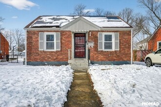 Building Photo - 1015 W Indian Trail