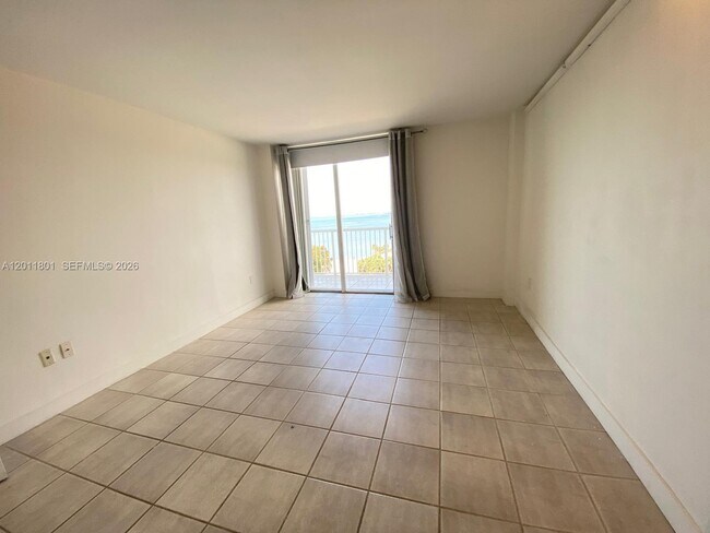 Foto del edificio - 150 SE 25th Rd