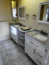Building Photo - 3155 Ramon Rd