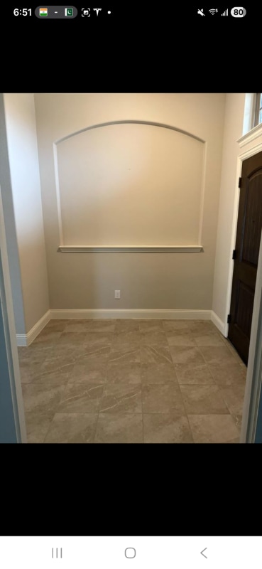 Building Photo - 615 Dogwood Dr