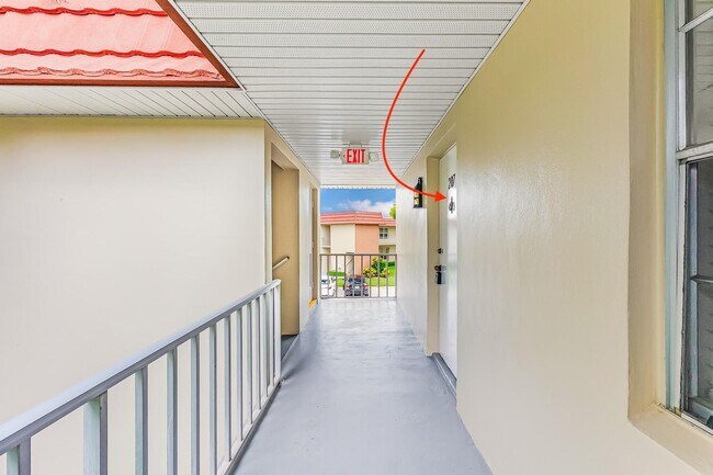 Foto del edificio - 26 Pine Arbor Ln