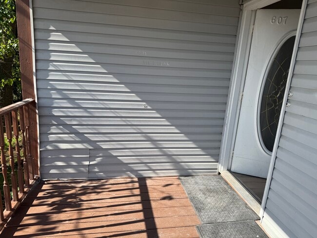 Foto del edificio - 607 Lincoln Hwy