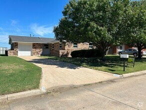 Building Photo - 4216 SE Ford Rd
