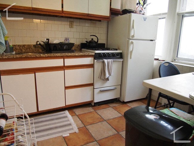 Building Photo - 2 br, 1 bath  - 103 Gordon St
