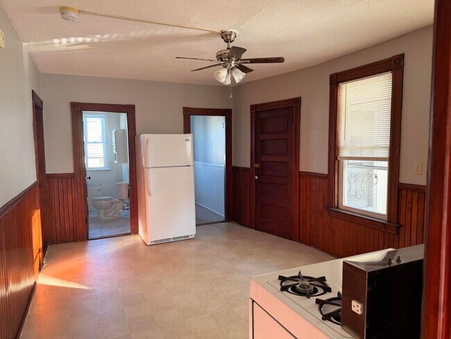 Foto del edificio - 561 Rimmon St