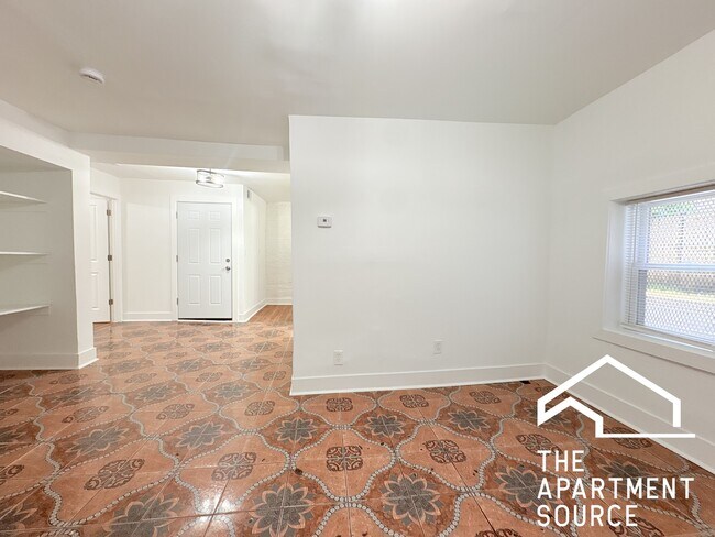 Foto del edificio - 3919 W Potomac Ave