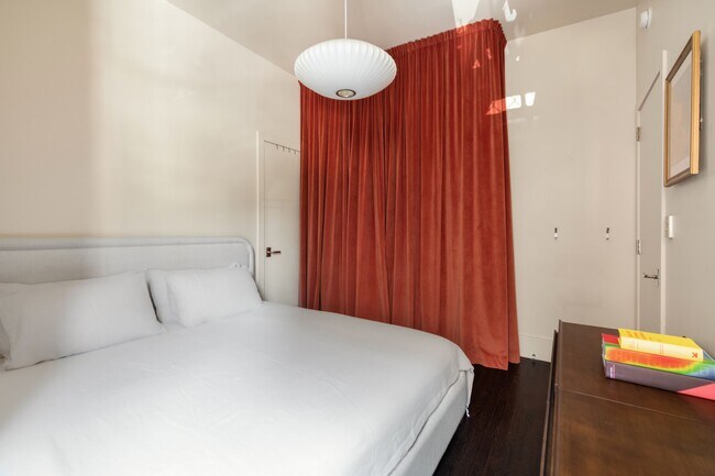 Foto del edificio - 615 W 113th St