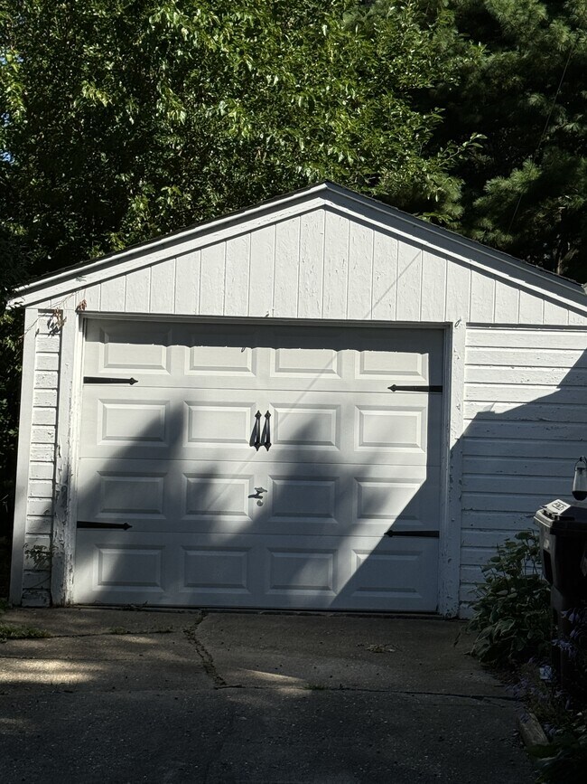 Building Photo - 712 Jordan Pl