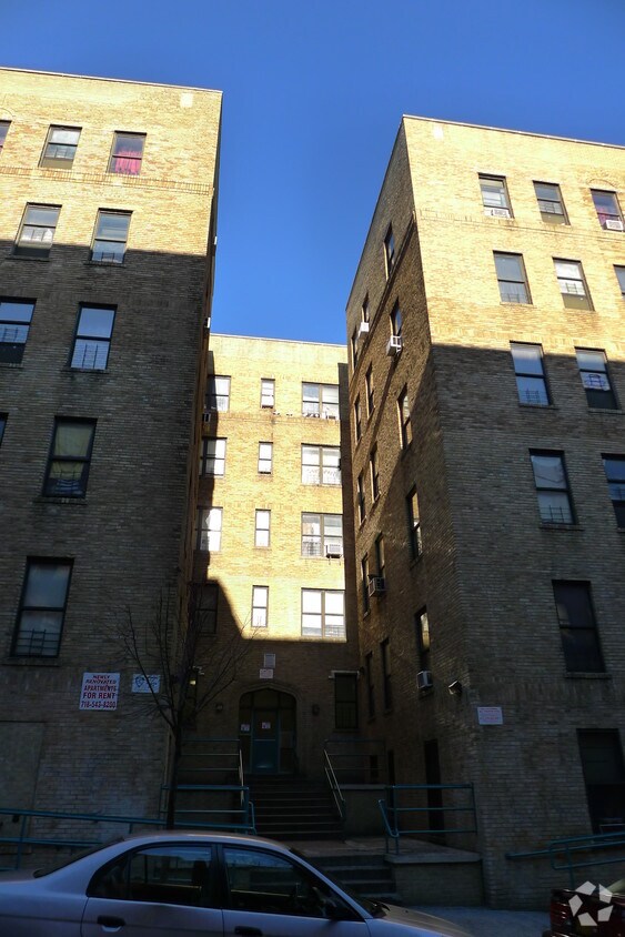 Building Photo - 1353 Sheridan Ave