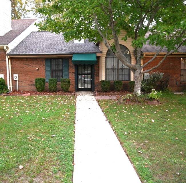 Building Photo - 1249 Magnolia Pl