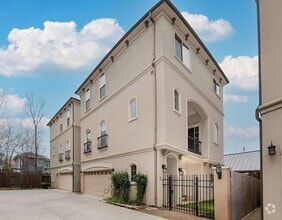 Building Photo - 514 Cortlandt St