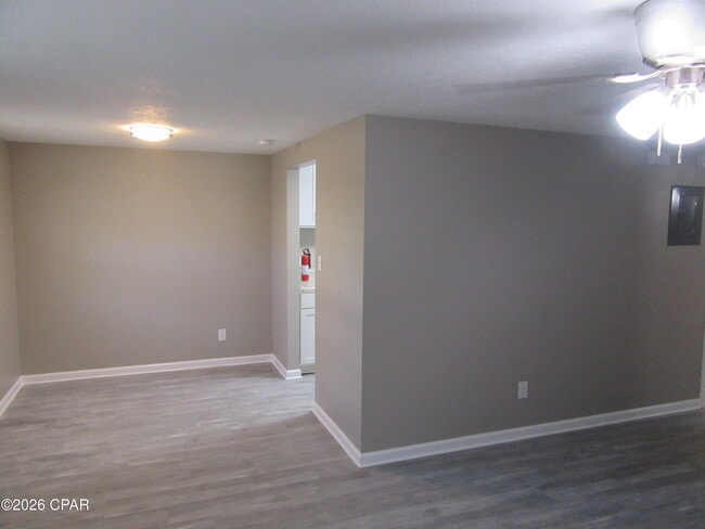 Building Photo - 6427 Sunset Ave