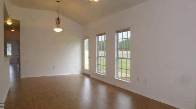Building Photo - 501 Tablerock Cir
