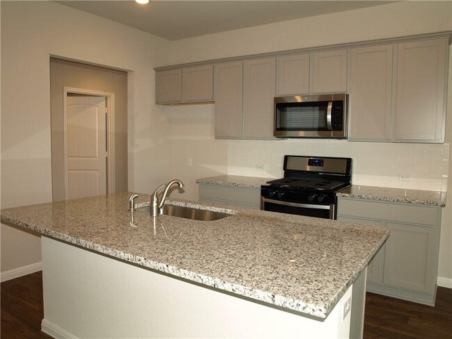 Building Photo - 301 Hamilton Pool Ln