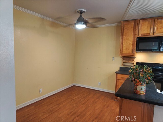 Foto del edificio - 23629 Golden Springs Dr