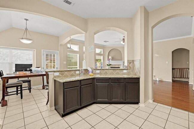 Building Photo - 3106 Valley Ct