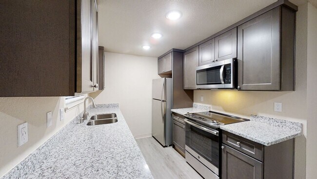 Foto del edificio - 1510-1512-1512 151st St Ct S