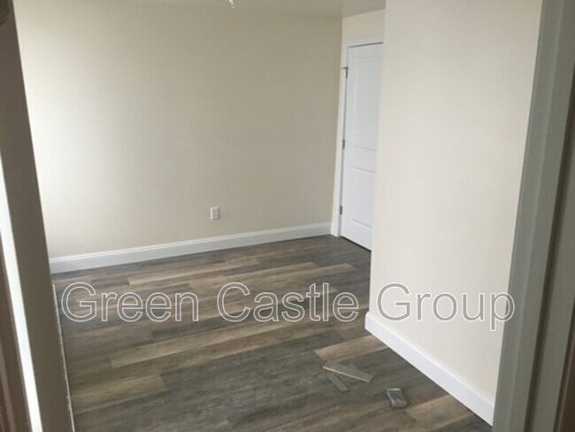 Foto del edificio - 323-325 College Street, Unit 10