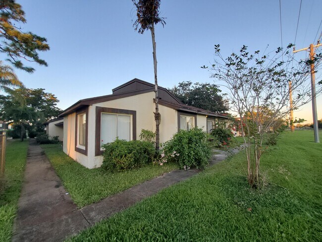 Foto del edificio - 5324 Bosque Ln