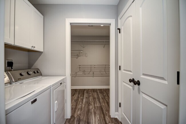 Foto del edificio - 3 Bedroom Town Home