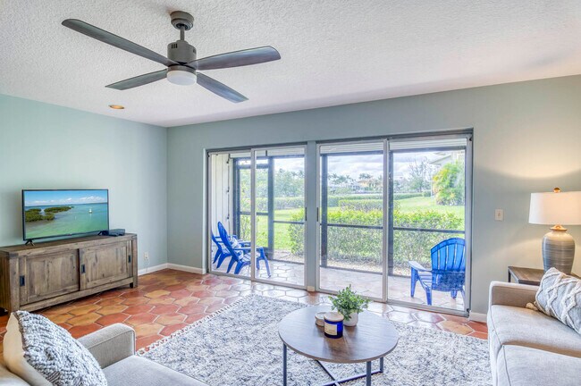 Foto del edificio - 9170 SE Riverfront Terrace