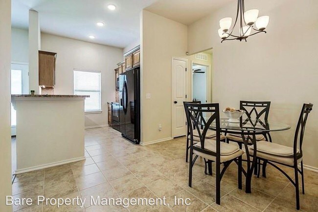 Foto del edificio - 3 br, 2 bath House - 910 Butterfly Way