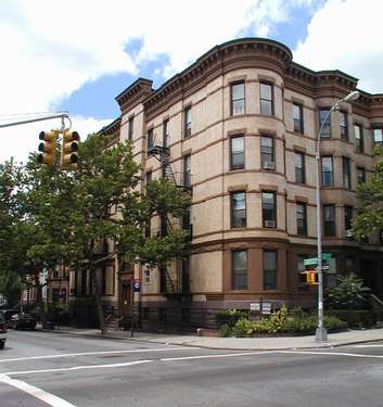 Building photo - 258 6th Ave
