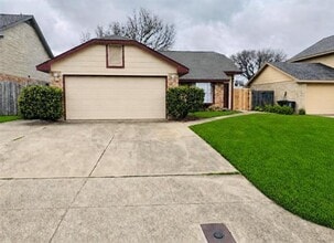 Building Photo - 4652 Bracken Dr