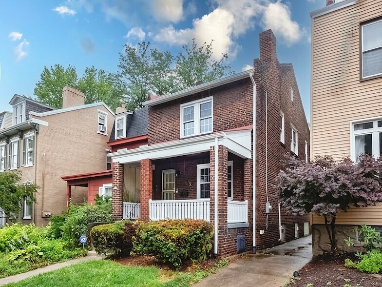 Foto principal - 5519 Howe St