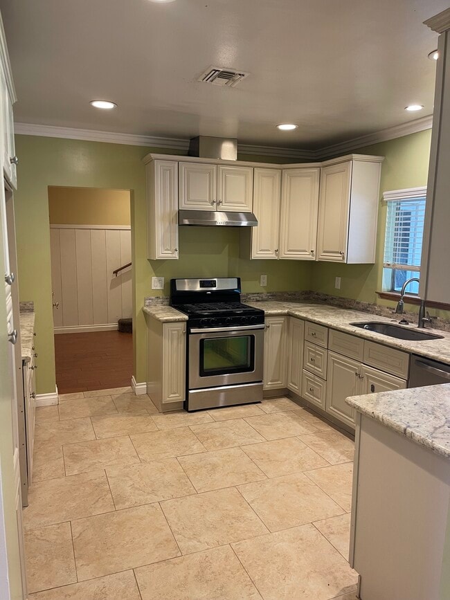 Foto del edificio - 1538 Zara St