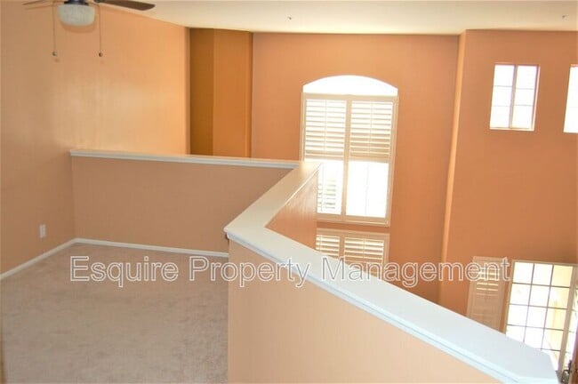Foto del edificio - 1255 Jamaica Ln