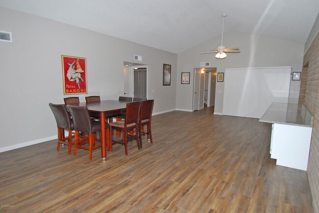 Building Photo - 2239 E Laird St