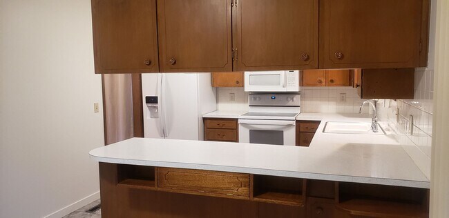 Building Photo - Mead School District- 4 bedroom, 3 bath ho...