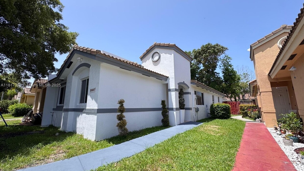 Foto principal - 20607 SW 93rd Ave