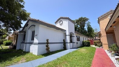 Building Photo - 20607 SW 93rd Ave