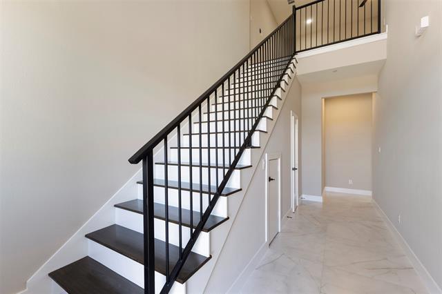 Building Photo - 2390 Usman Dr