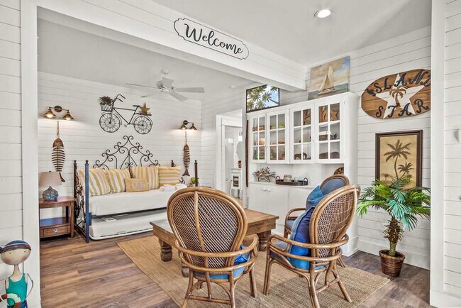 Building Photo - 707 Parkplace-SI ID1036727P