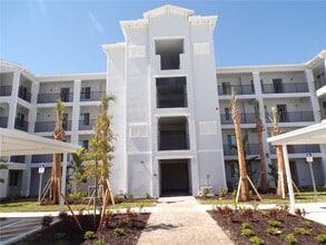 Building Photo - 14211 Heritage Landing Blvd