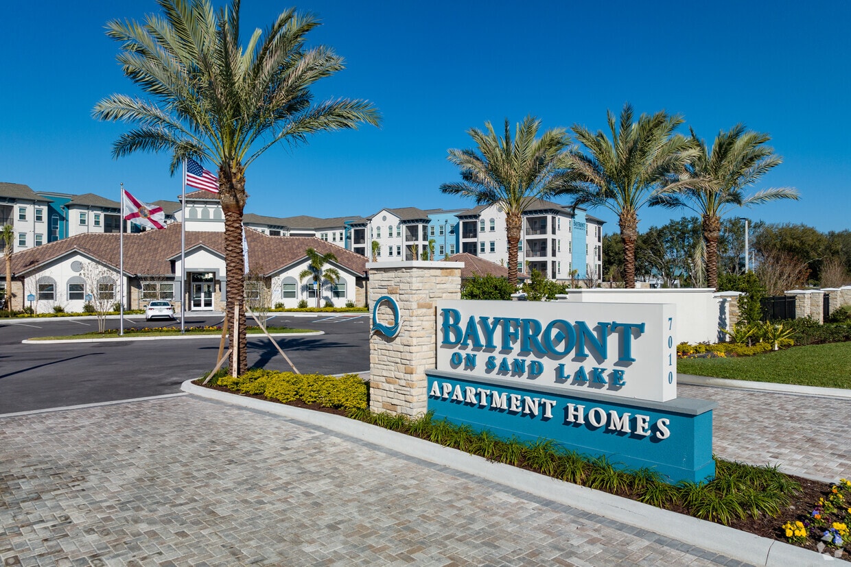Bayfront On Sand Lake Apartments in Orlando, FL