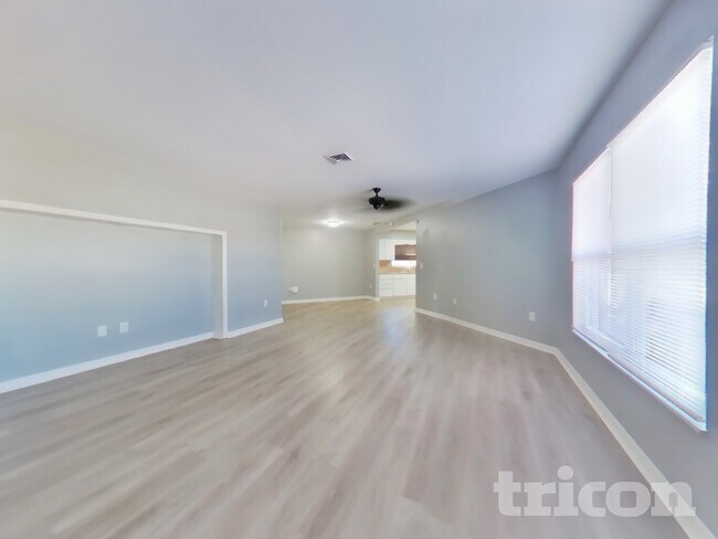 Building Photo - 4167 Pompano Rd