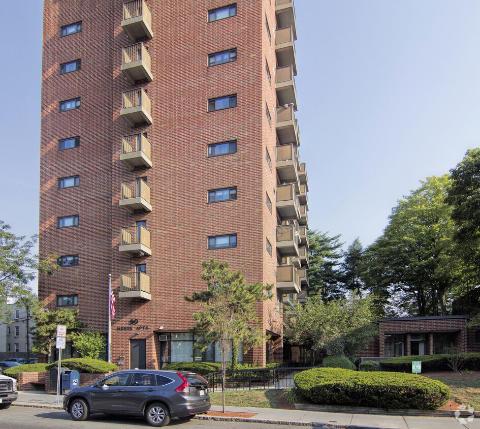 Foto del edificio - Walnut St Apartments