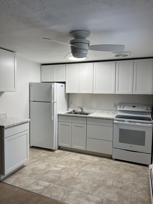 Kitchen - Sleepy Hollow Road Apartments