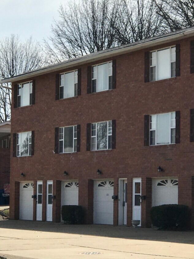 Primary Photo - Marylou Unit 10 - 2 Bedroom, 1.5 Bath Town...