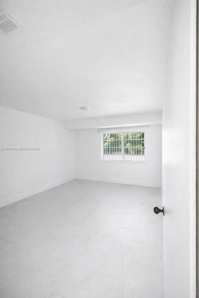 Foto del edificio - 4487 Pocatella Ave