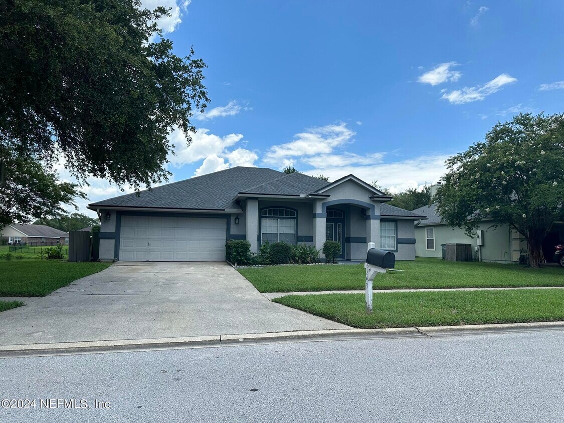 Foto principal - 6249 Duclay Rd