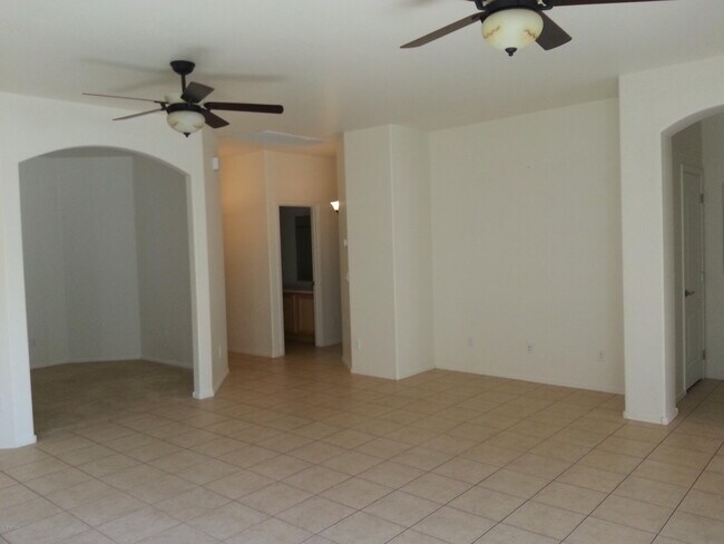 Foto del edificio - 36169 N Mirandesa Dr