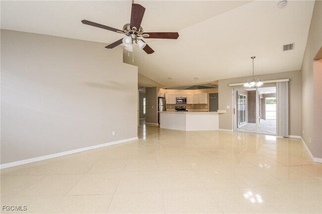 Foto del edificio - 916 SE 33rd Terrace